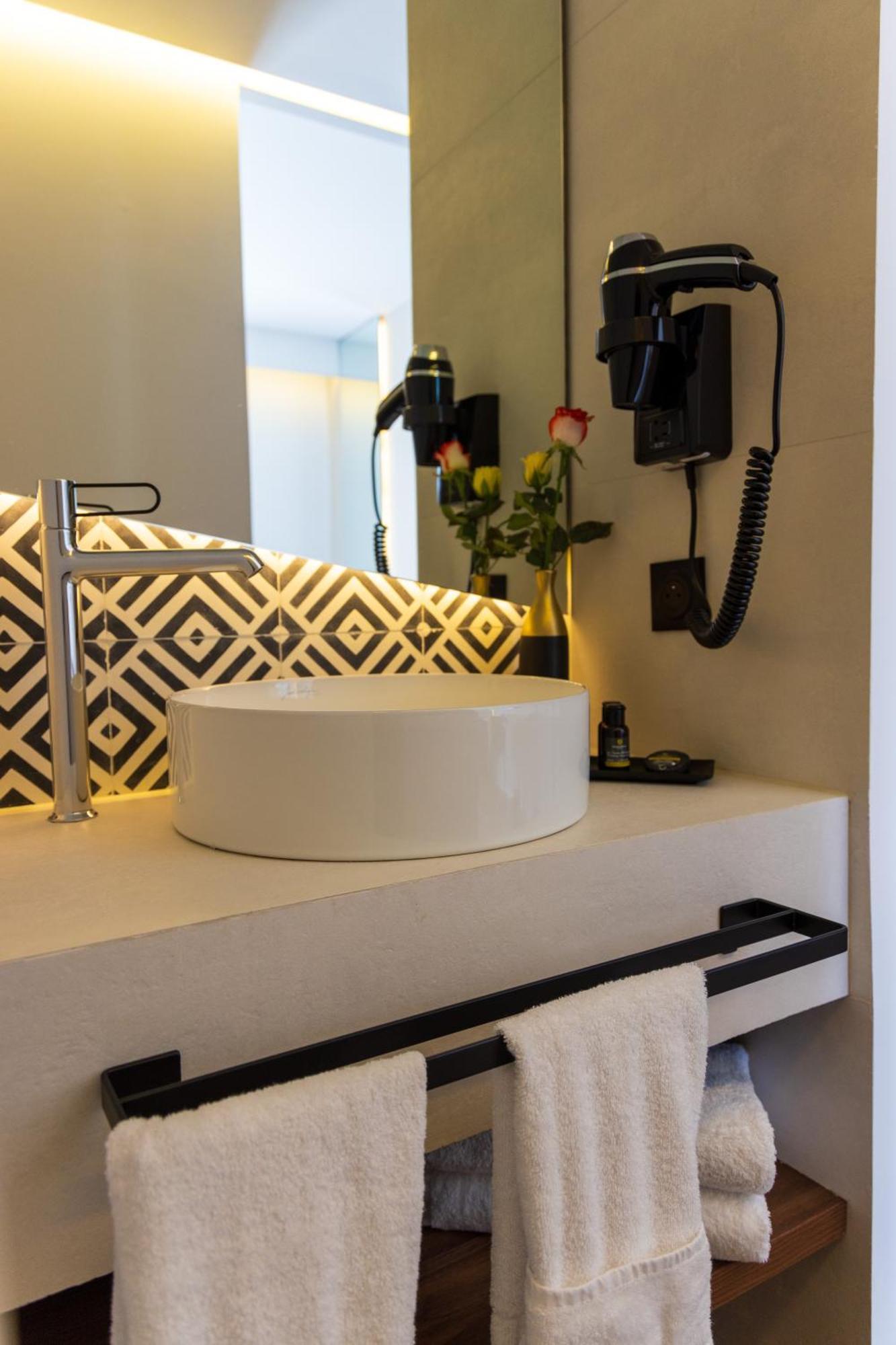 Diagonal Hotel Hajreien Dış mekan fotoğraf